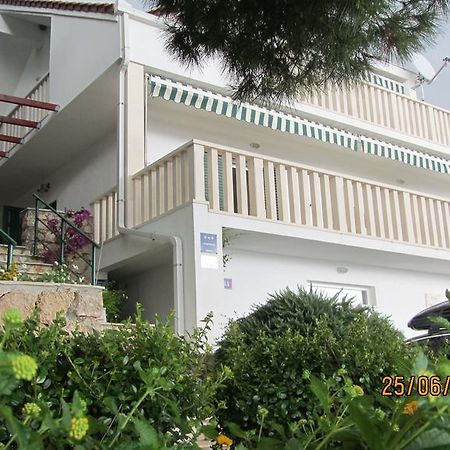 Apartments Vila Oksana Мимице Экстерьер фото
