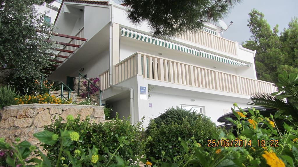 Apartments Vila Oksana Мимице Экстерьер фото